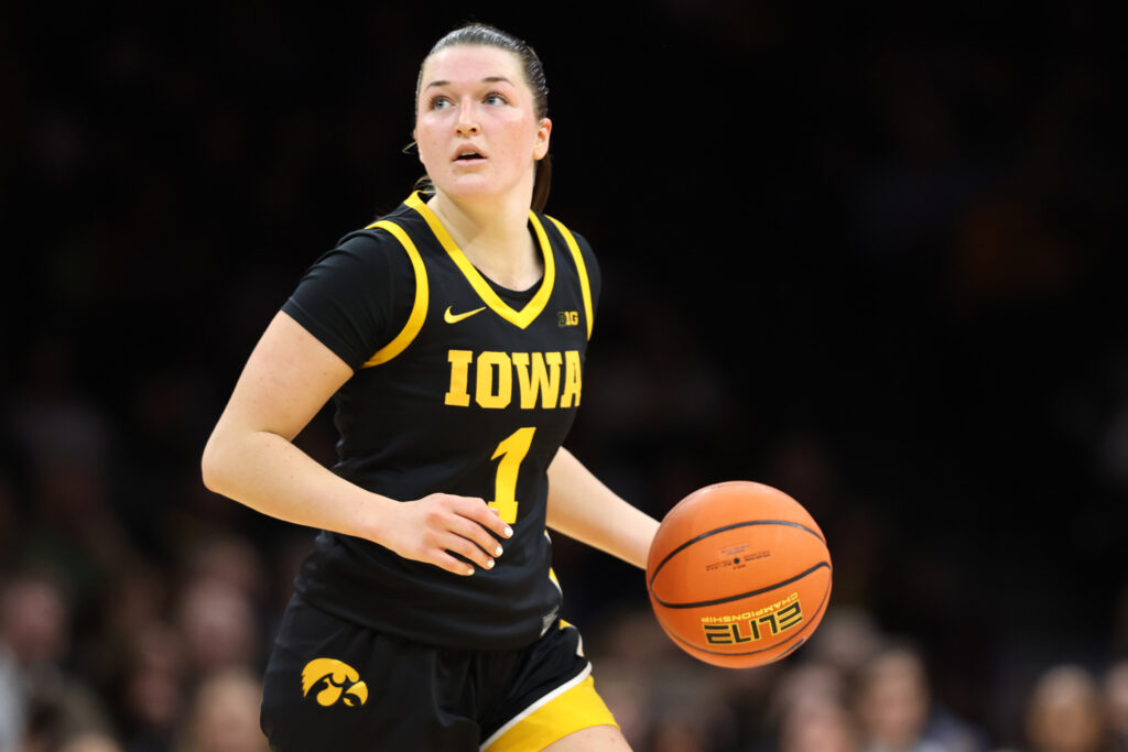 Iowa Hawkeyes guard Taylor Stremlow