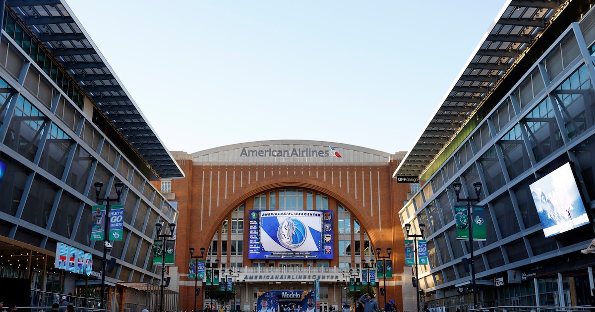 Trial between Stars and Mavericks over American Airlines Center dispute is delayed
