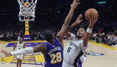 Castle’s 30-point explosion sends Spurs past Lakers; LeBron gifts jersey with special message