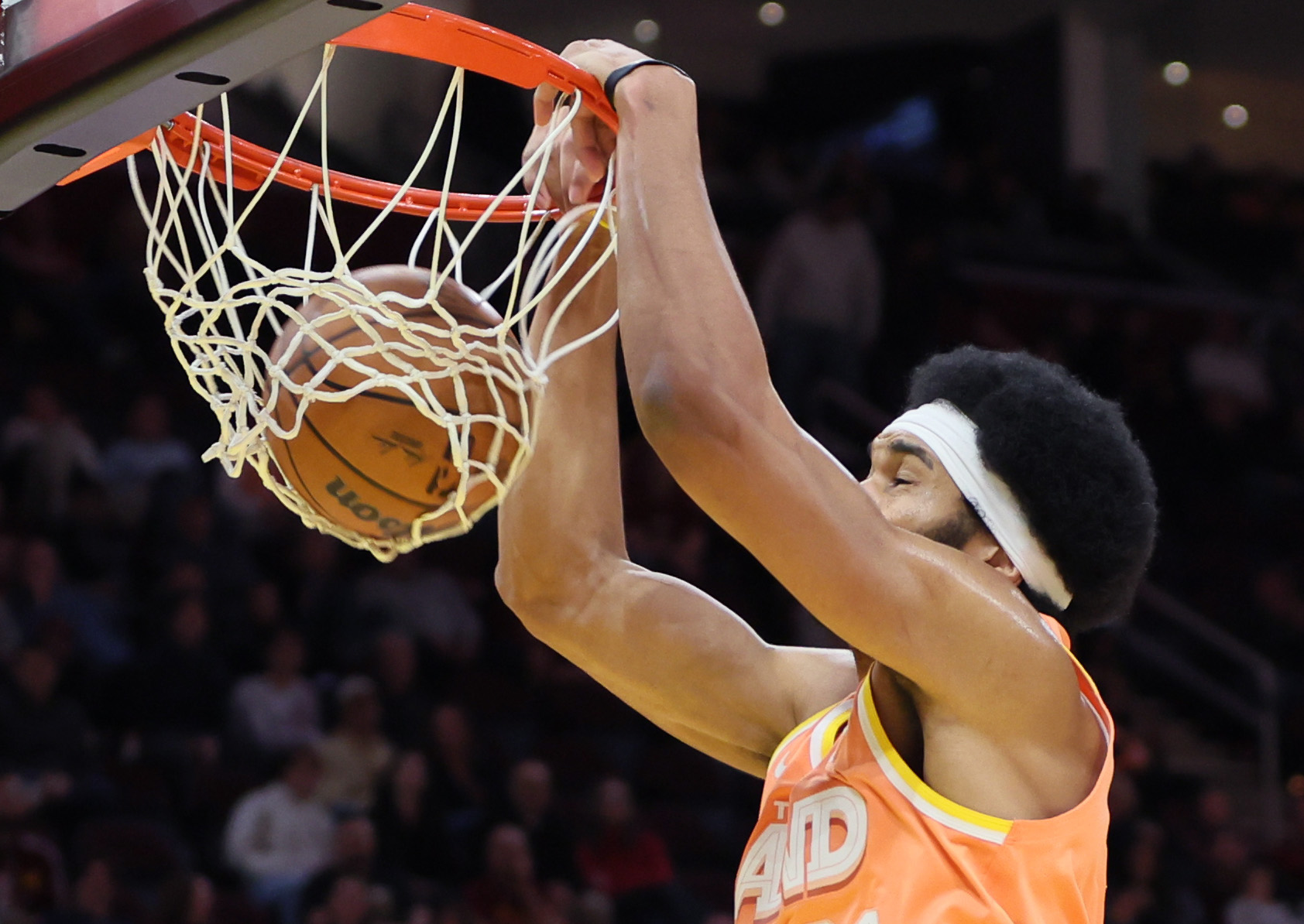 Cleveland Cavaliers center Jarrett Allen dunks the ball for a score against the Charlotte Hornets in the second half at Rocket Arena.