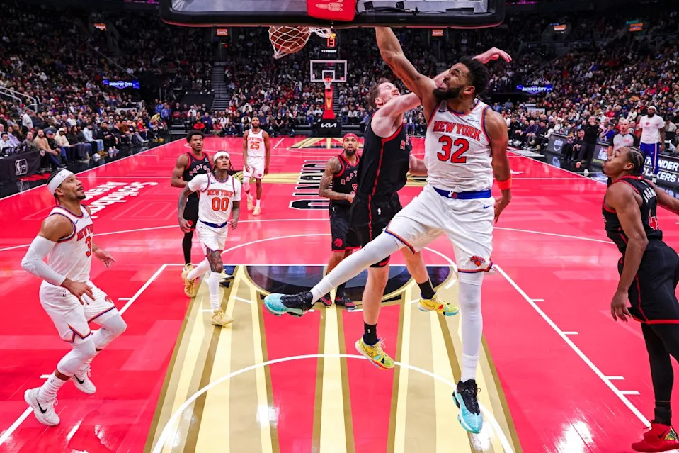 Karl-Anthony Towns slams home a dunk during the Knicks’ win over the Raptors in the quarterfinals of the NBA Cup. NBAE via Getty Images