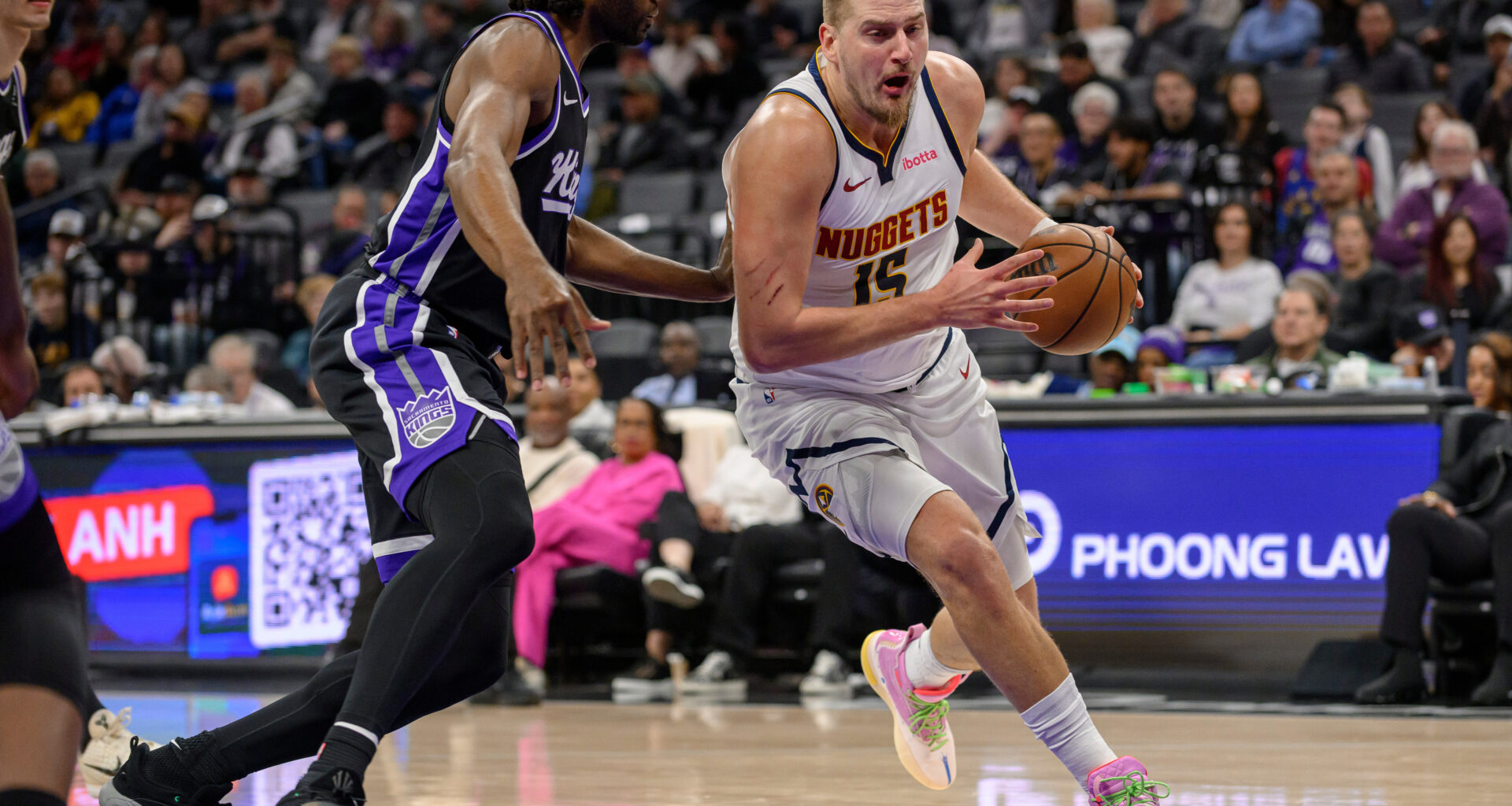 Jokic has 36 points and 12 boards as Nuggets rout Kings 136-105 for 11th straight road win
