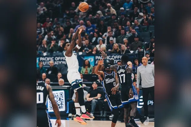 Timberwolves Rally Past Spurs with Dominant Fourth Quarter