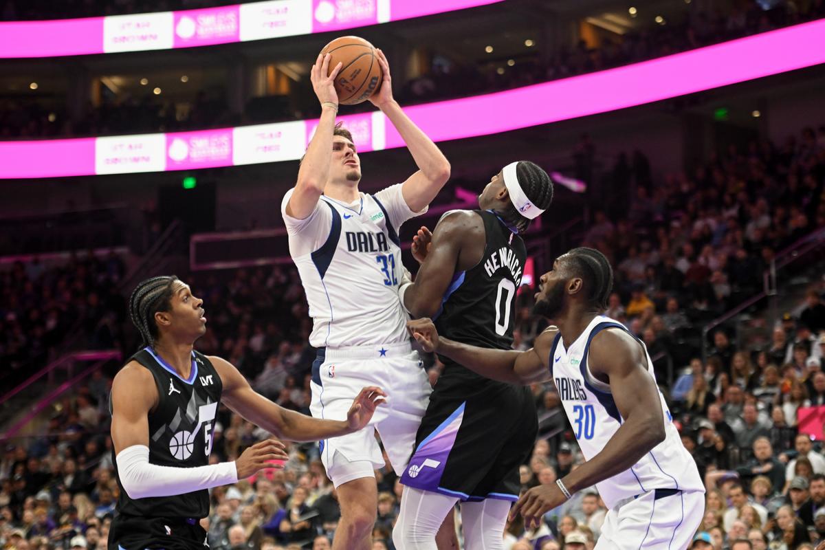 Cooper Flagg's 42-Point Game Breaks LeBron's Teen Record