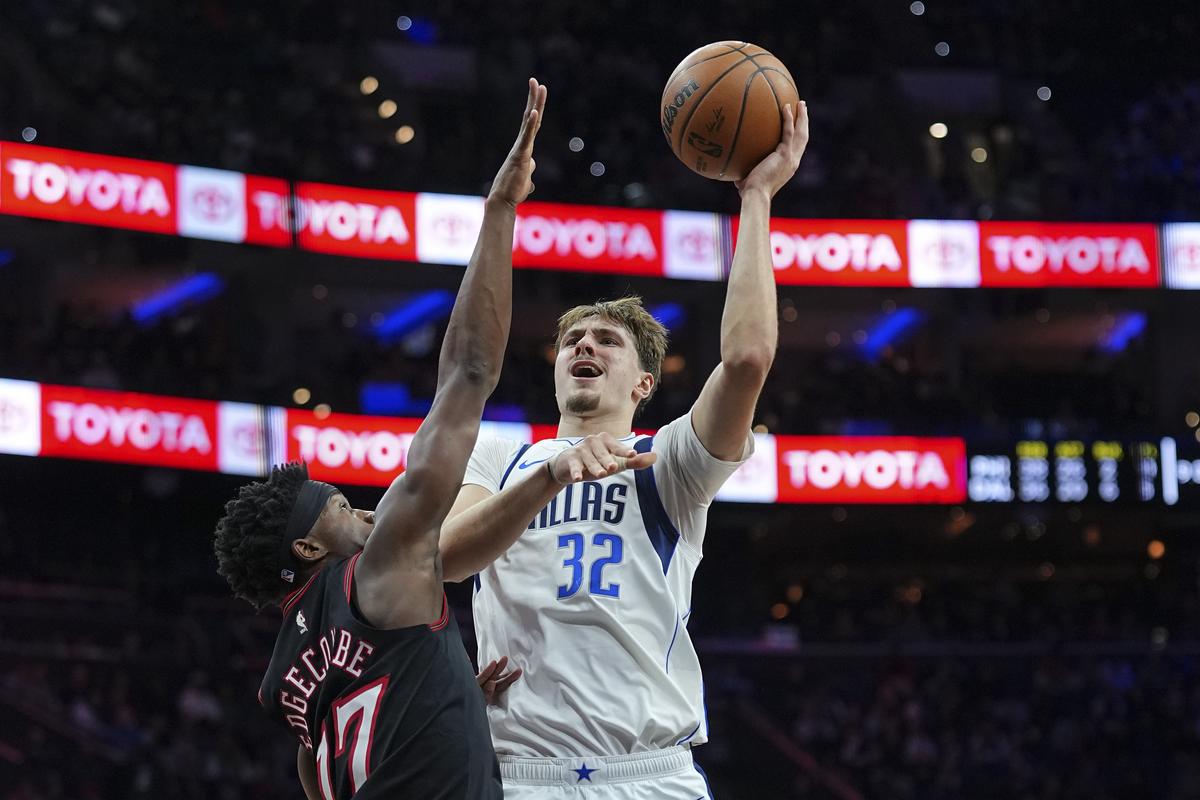 Mavericks Fall To 76ers As Cooper Flagg Shines On Court