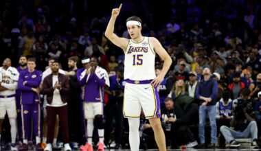 Lakers guard Reaves to miss at least one month