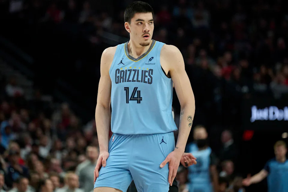 Memphis Grizzlies center Zach Edey (14)© Troy Wayrynen-Imagn Images