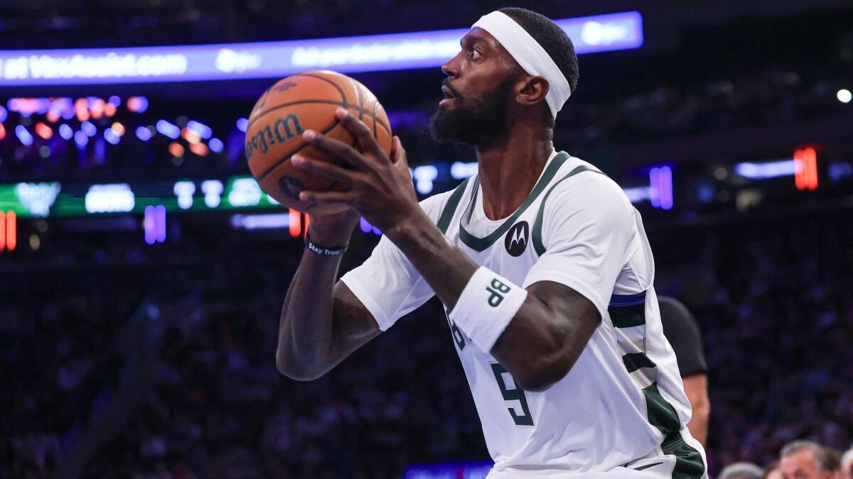 NBA DFS picks, Friday lineup advice from daily Fantasy professional who's won $2 million