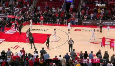 Kevin Durant scores 30 points to lead the Rockets to a dominant win over the Cavaliers