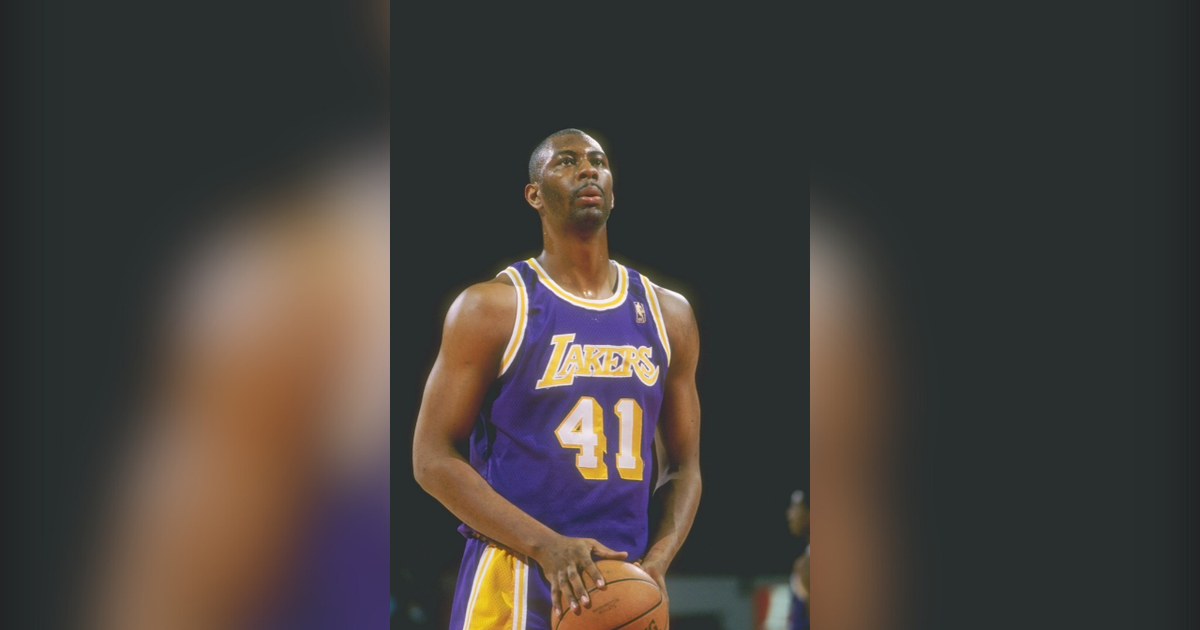 Longtime Lakers center, NBA champion Elden Campbell dies at 57