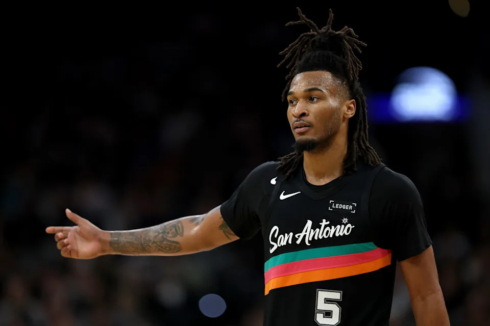 SAN ANTONIO, TEXAS - DECEMBER 23: Stephon Castle #5 of the San Antonio Spurs reacts while playing against the Oklahoma City Thunder during the second quarter of the game at Frost Bank Center on December 23, 2025 in San Antonio, Texas. (Photo by Kenneth Richmond/Getty Images)