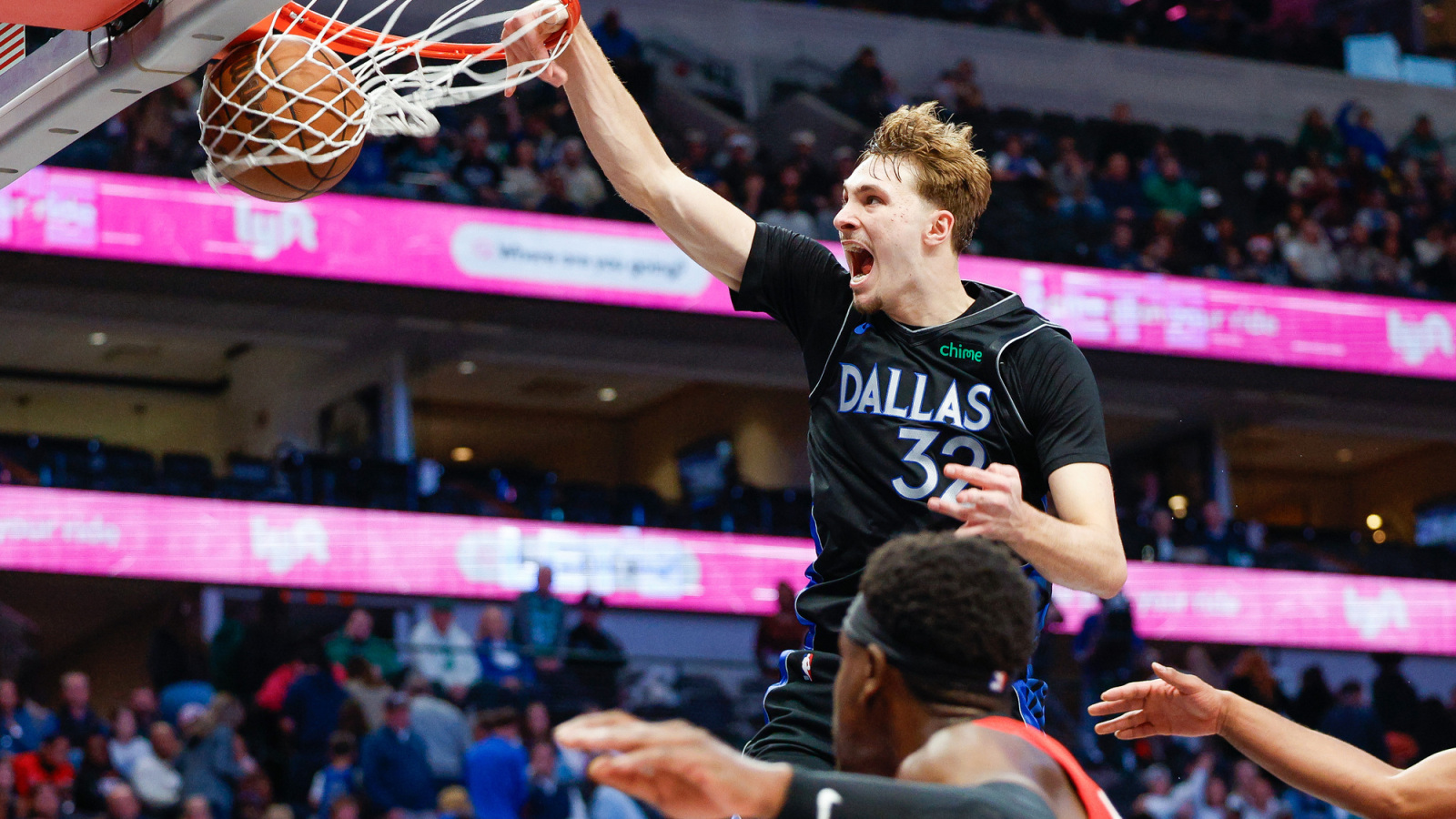 Dallas Mavericks Defeat Houston Rockets 122-109