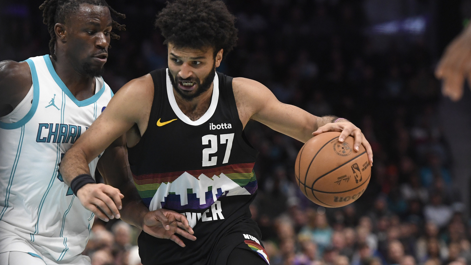 Nuggets earn 10th consecutive road win against Hornets, 115-106