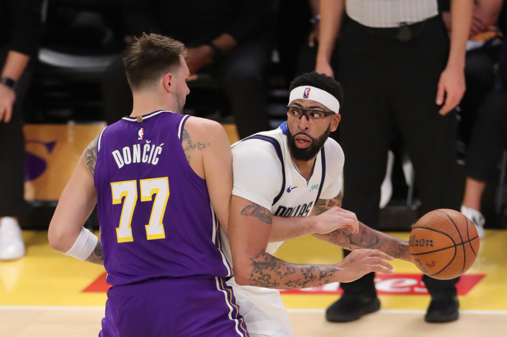 NBA: NOV 28 NBA Cup Dallas Mavericks at Los Angeles Lakers