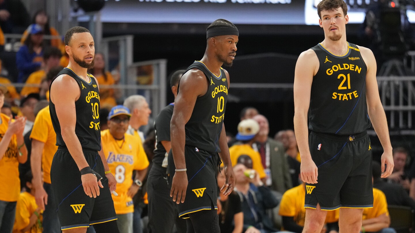 Can the Warriors new roster bring them to contender status? – Viking Magazine