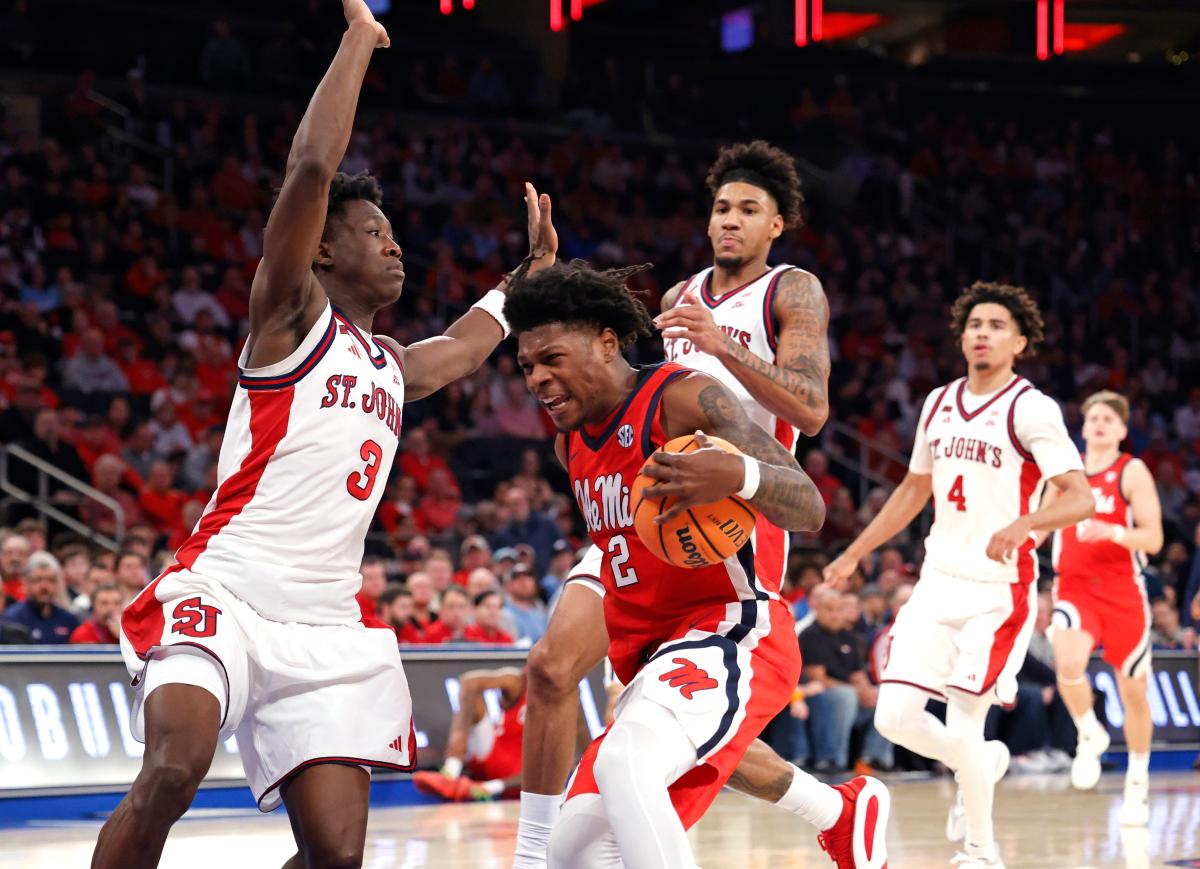 St. John's holds off Ole Miss despite late-game woes