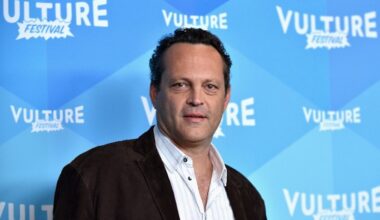 Vince Vaughn enjoys rare courtside outing with lookalike son at Clippers game