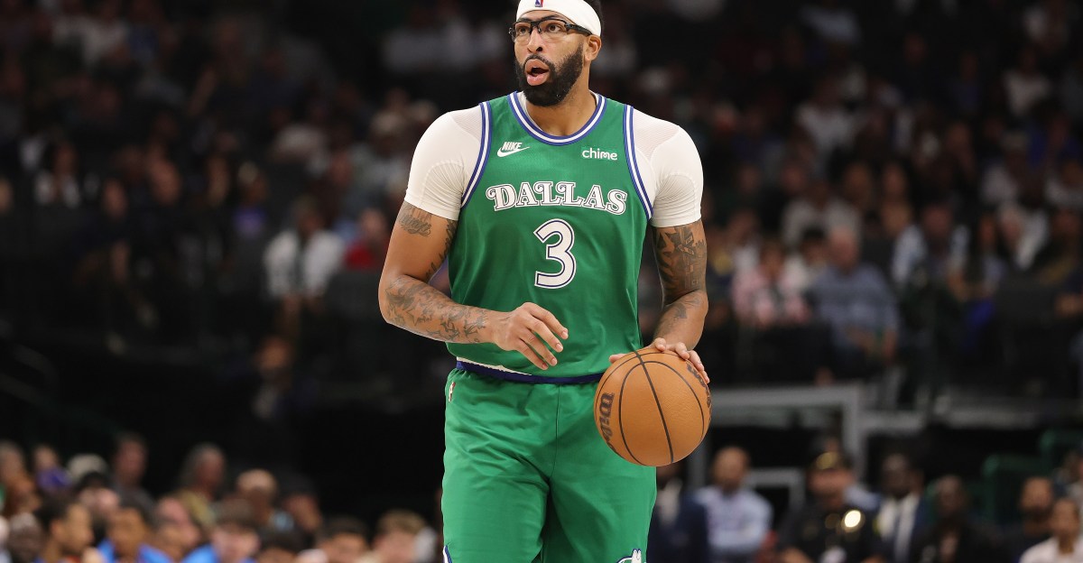 ESPN: Chicago Bulls weigh Anthony Davis trade