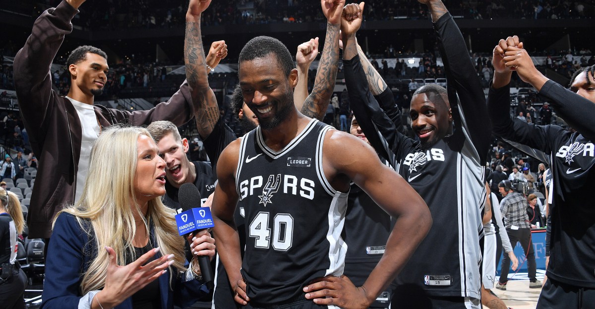 Open Thread: Spurs win at home on the shoulders of Harrison Barnes