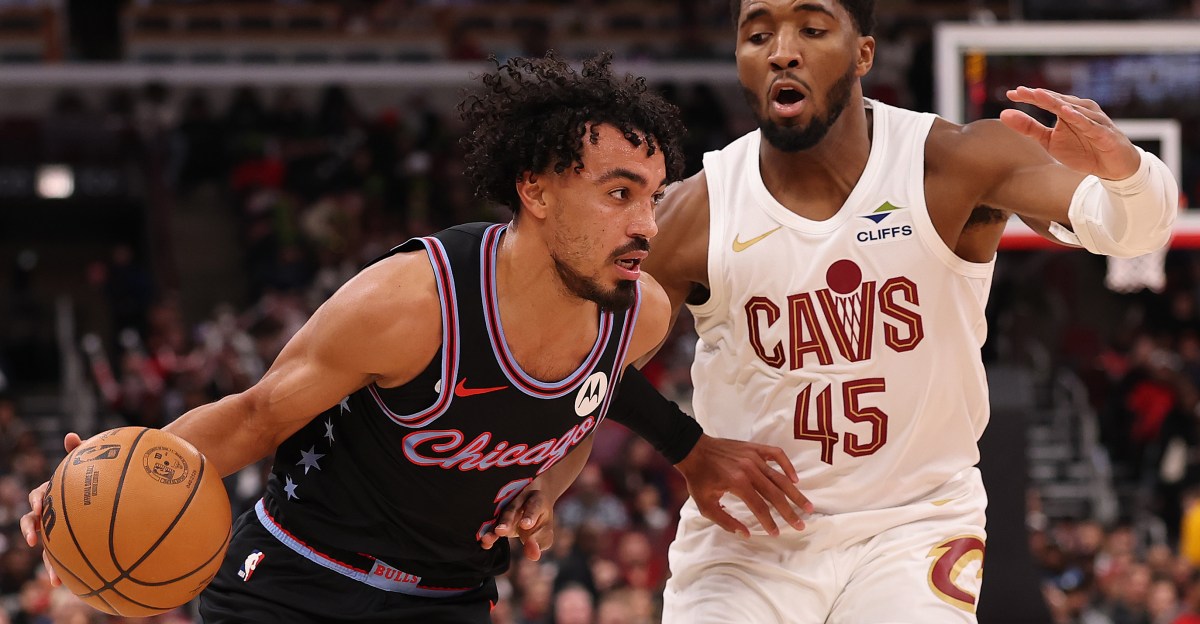 Cavs reach new low, lose to Bulls 127-111