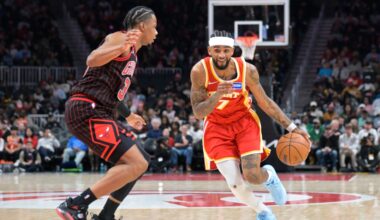 Hawks let late lead slip in loss to Bulls 