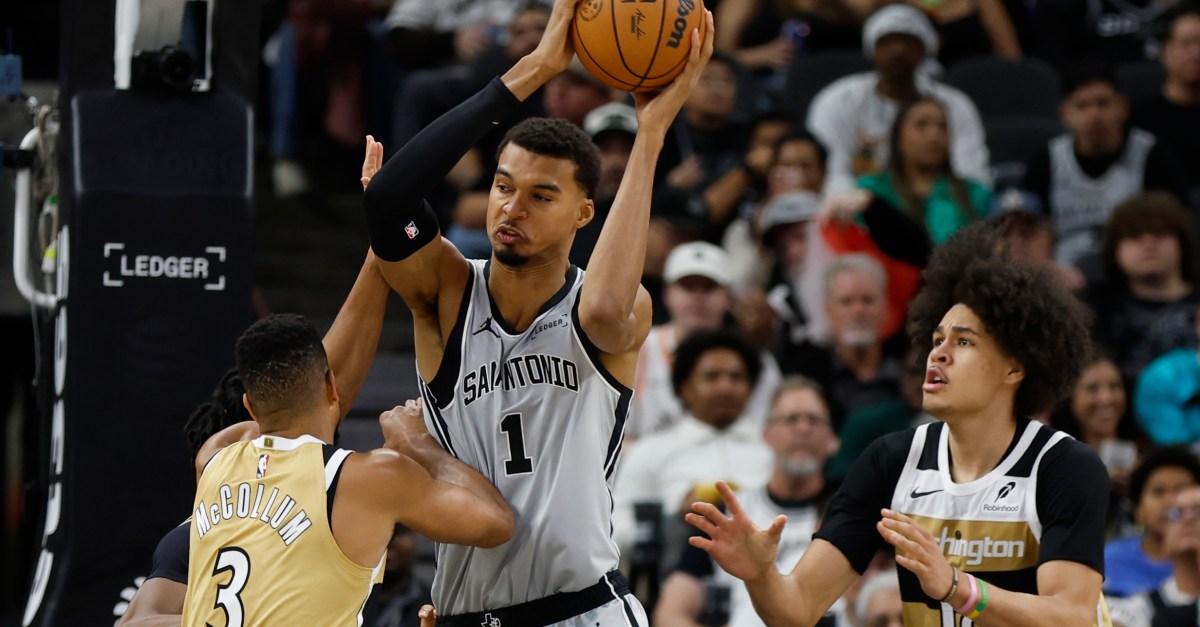 It’s time for Basketball: Spurs at Washington Wizards