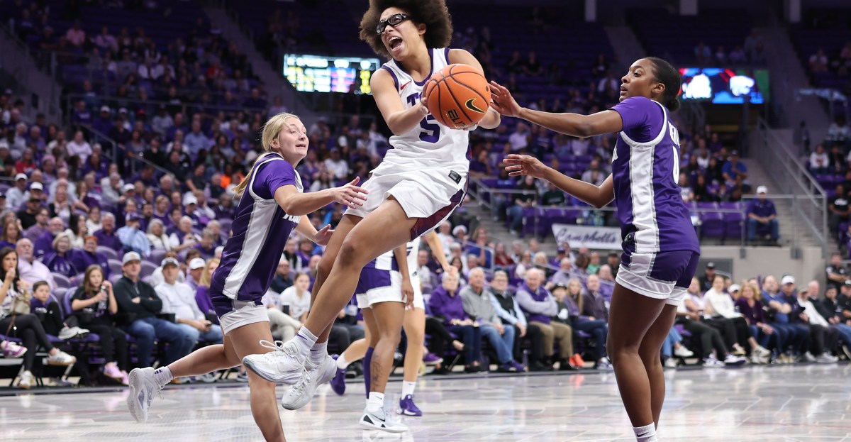 Women’s Basketball: Miles’s 29 points leads Frogs past Wildcats