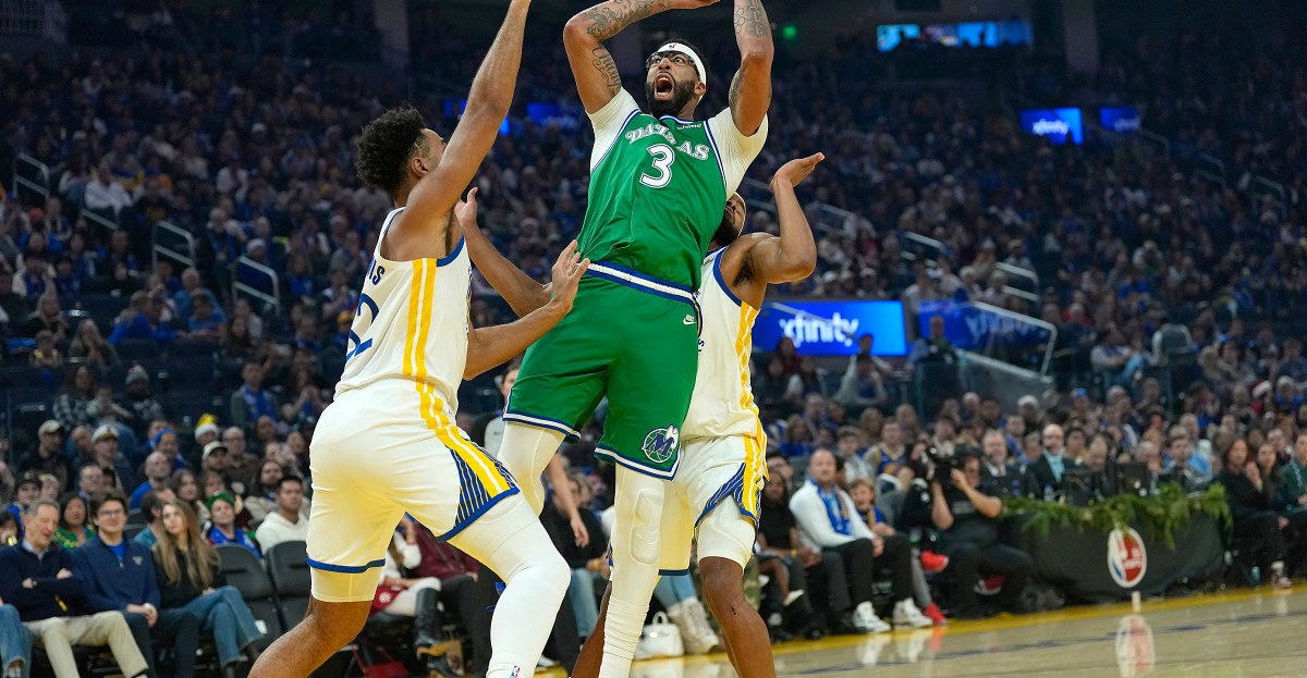 Report: Warriors ‘contemplating’ pursuit of Anthony Davis