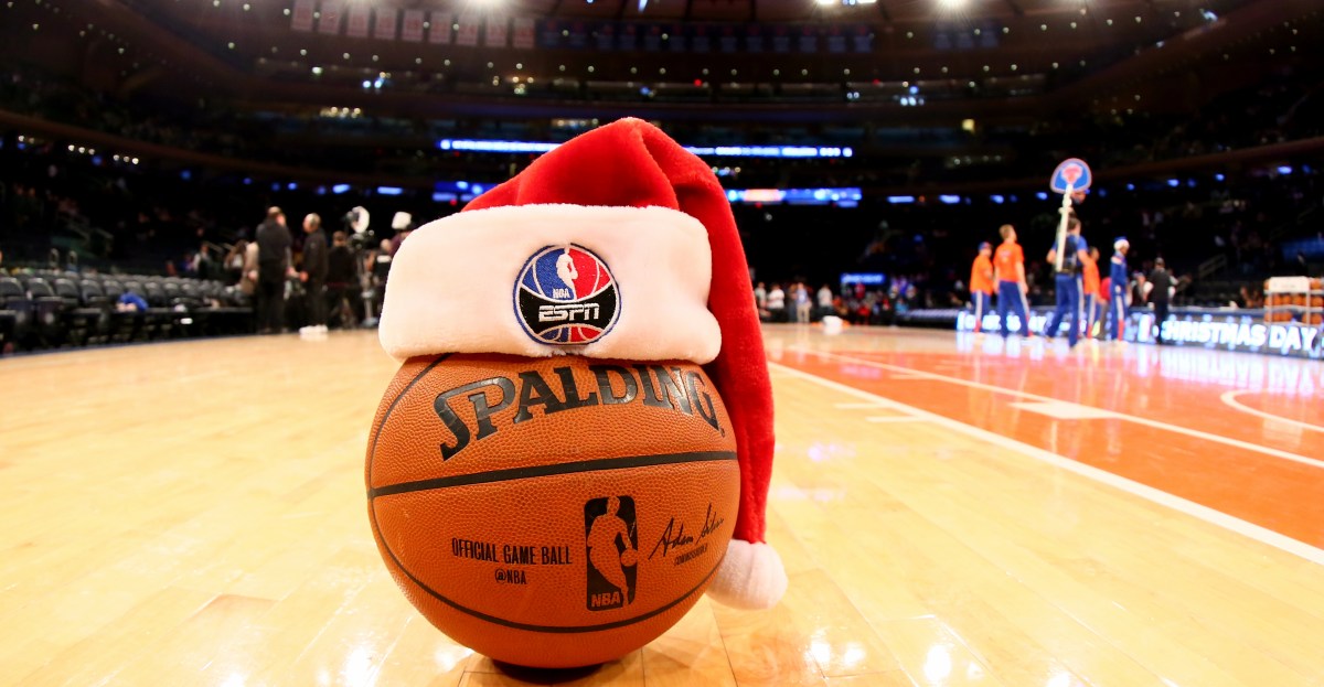 The Knicks spread the wealth this holiday season