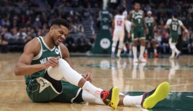 Bucks' Giannis Antetokounmpo exits with calf strain vs. Pistons