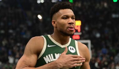 Giannis Antetokounmpo on the court