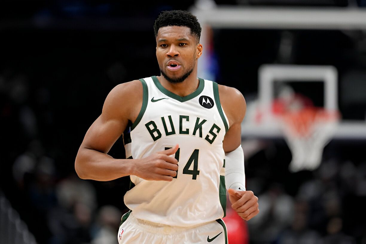 Bulls Insider Reveals Chicago Is ‘Not Interested’ in Bucks Superstar