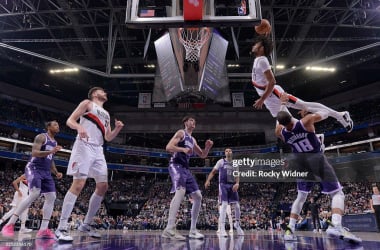 Portland Trail Blazers v Sacramento KingsSACRAMENTO, CA - DECEMBER 20: Shaedon Sharpe #17 of the Portland Trail Blazers dunks the ball during the game against the Sacramento Kings on December 20, 2025 at Golden 1 Center in Sacramento, California. NOTE TO USER: User expressly acknowledges and agrees that, by downloading and or using this Photograph, user is consenting to the terms and conditions of the Getty Images License Agreement. Mandatory Copyright Notice: Copyright 2025 NBAE (Photo by Rocky Widner/NBAE via Getty Images)