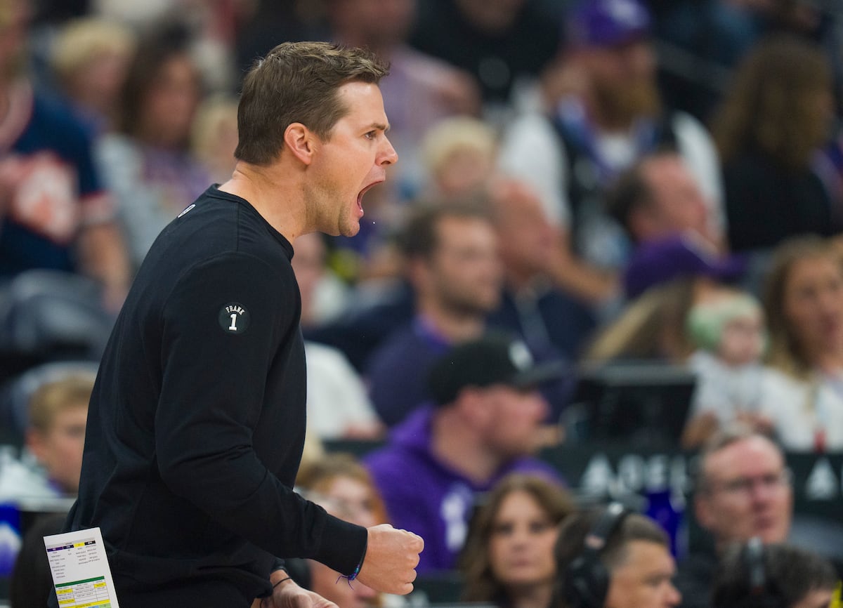 Utah Jazz coach Will Hardy goes viral for yelling at his players. Here's why.