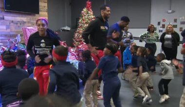 Atlanta Hawks surprises students and families experiencing homelessness – WSB-TV Channel 2