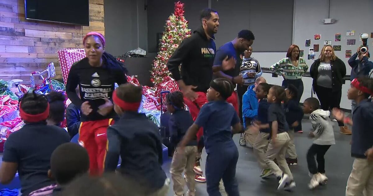 Atlanta Hawks surprises students and families experiencing homelessness – WSB-TV Channel 2