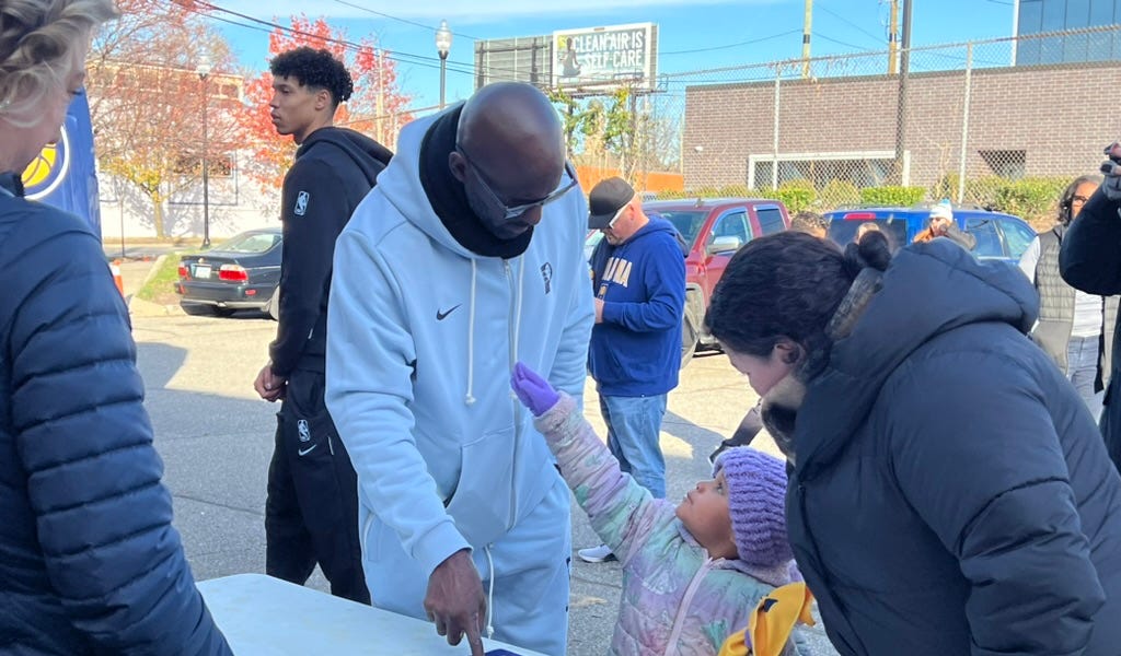 Pacers Assistant Lloyd Pierce Hosting Third Annual Indy Coat Drive at Horizon House