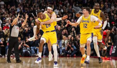LeBron James’ double-digit scoring streak ends, but Lakers beat Raptors at buzzer – Pasadena Star News