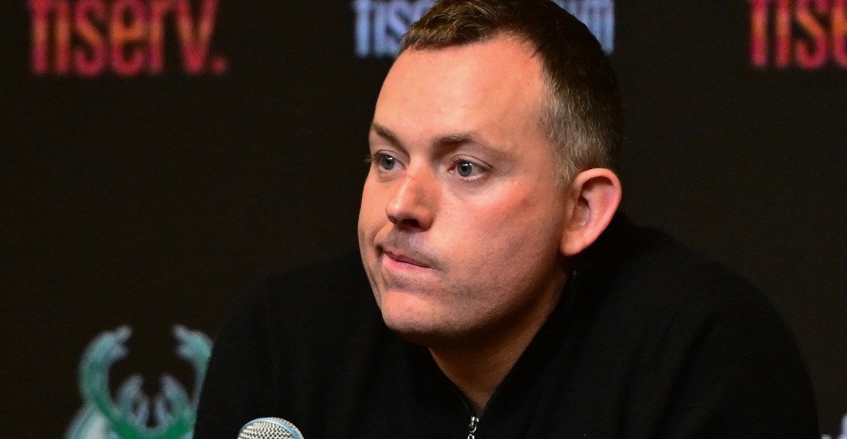 Milwaukee Bucks Poll: Should the Bucks tank or get help for Giannis in a trade?