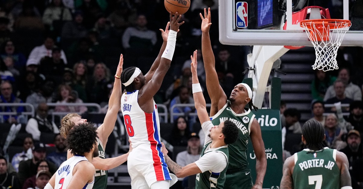 Under the Hood: Game 22 at Bucks - Zone Defense Struggles