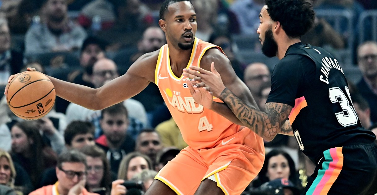 San Antonio vs Cleveland, Final Score: Cavs gut Spurs, 130-117