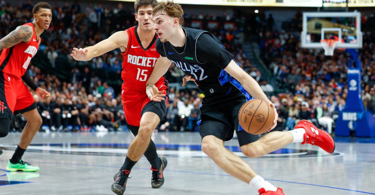 Short-handed Rockets drop another back-to-back, 122-109 to Mavs