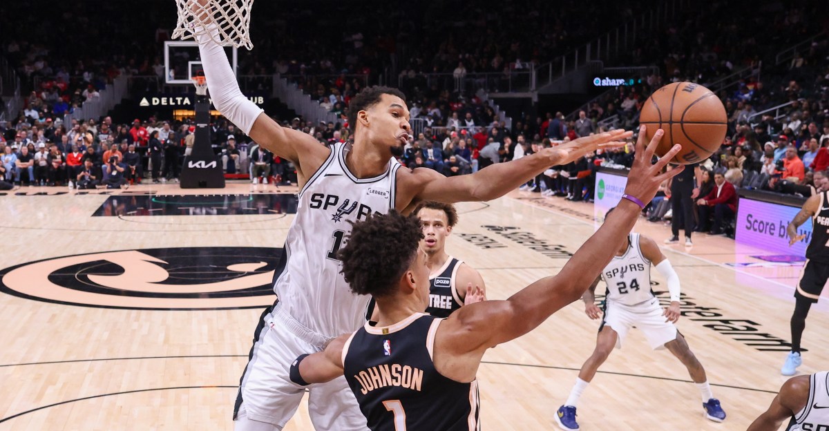 Hawks get smoked by Spurs in biggest loss of the season