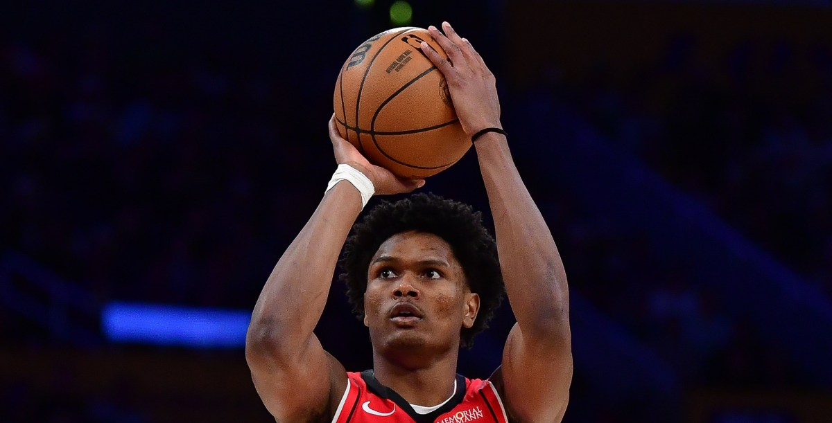 Healthier Rockets take on Cavaliers