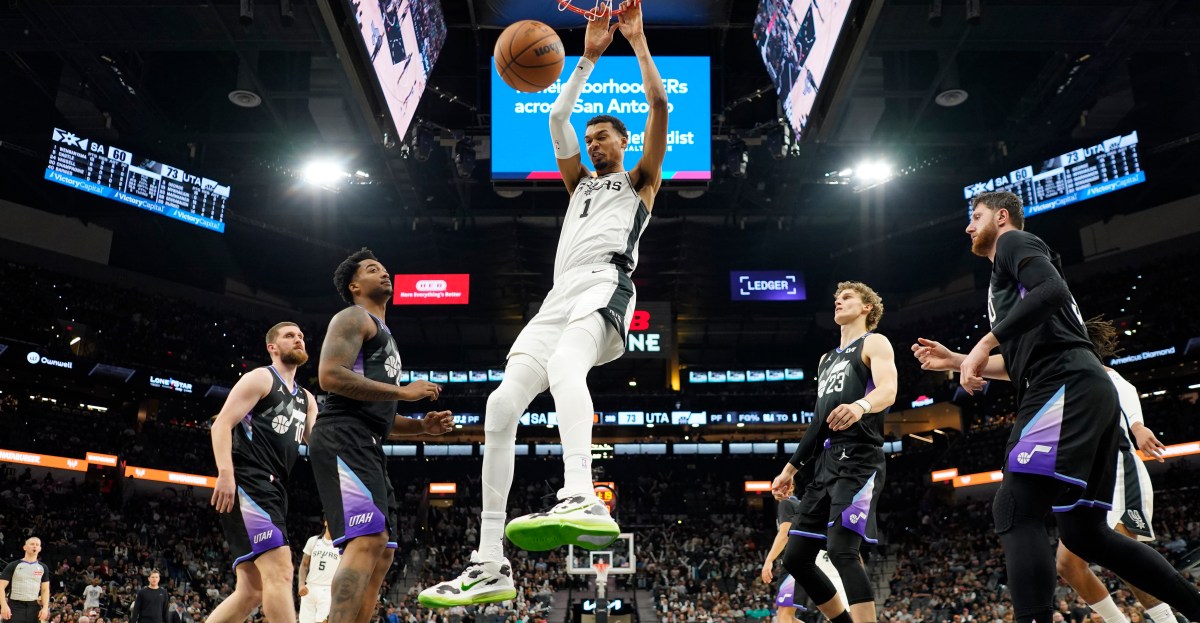 Highlights: Victor Wembanyama drops 32 in return to starting lineup versus Jazz