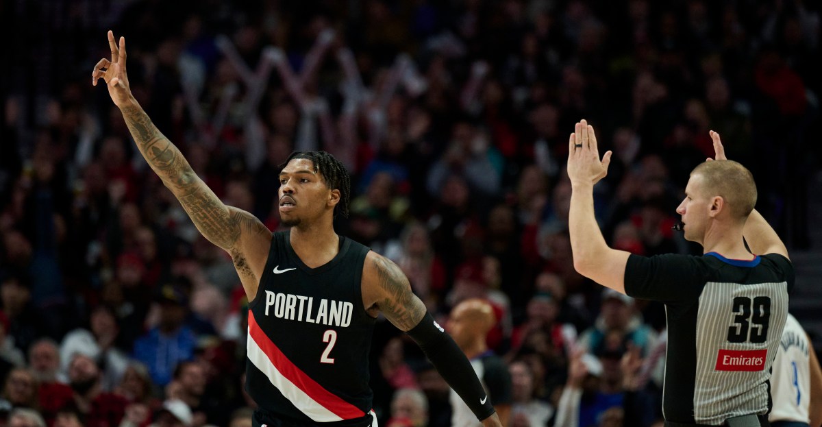 Trail Blazers Beat Mavericks With Poise, Luck, and a Whole Lot of Love