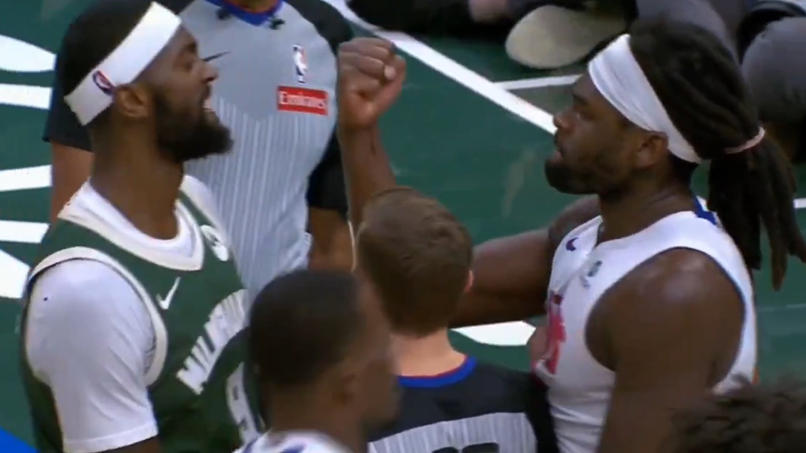 Isaiah Stewart making a fist in Bobby Portis