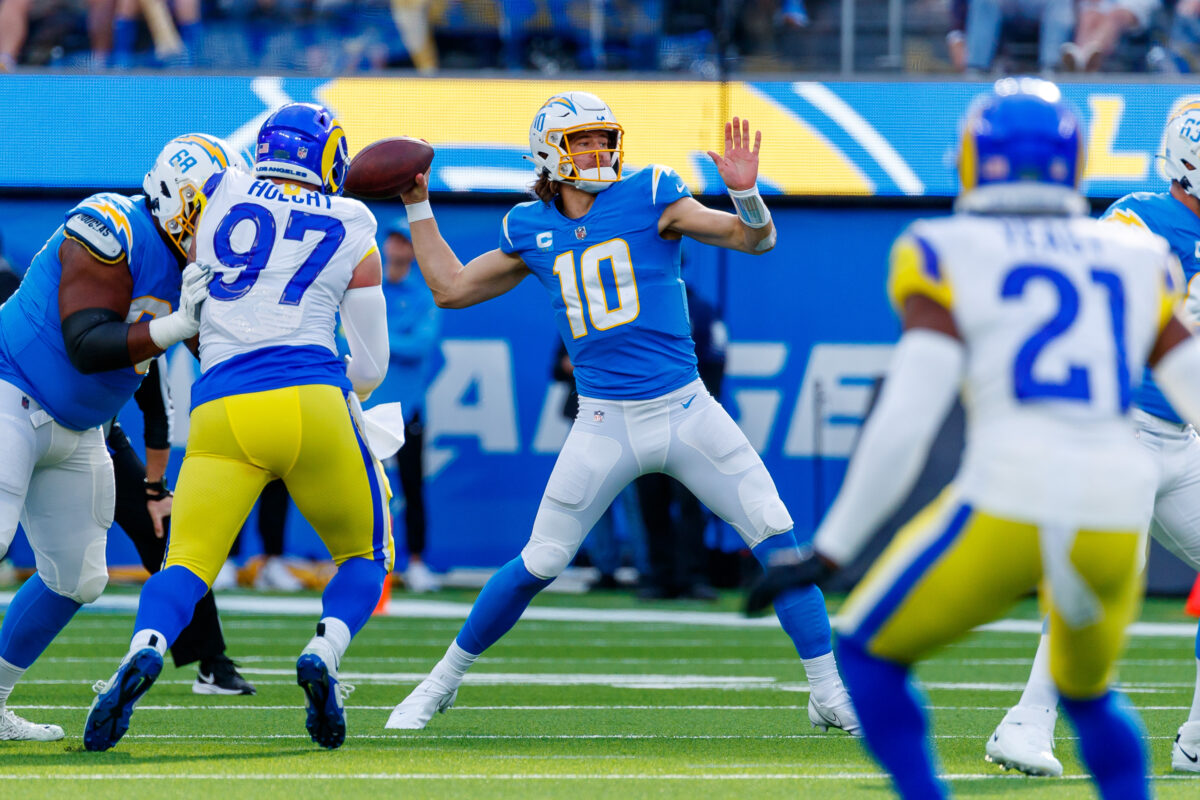 Los Angeles Chargers v Rams