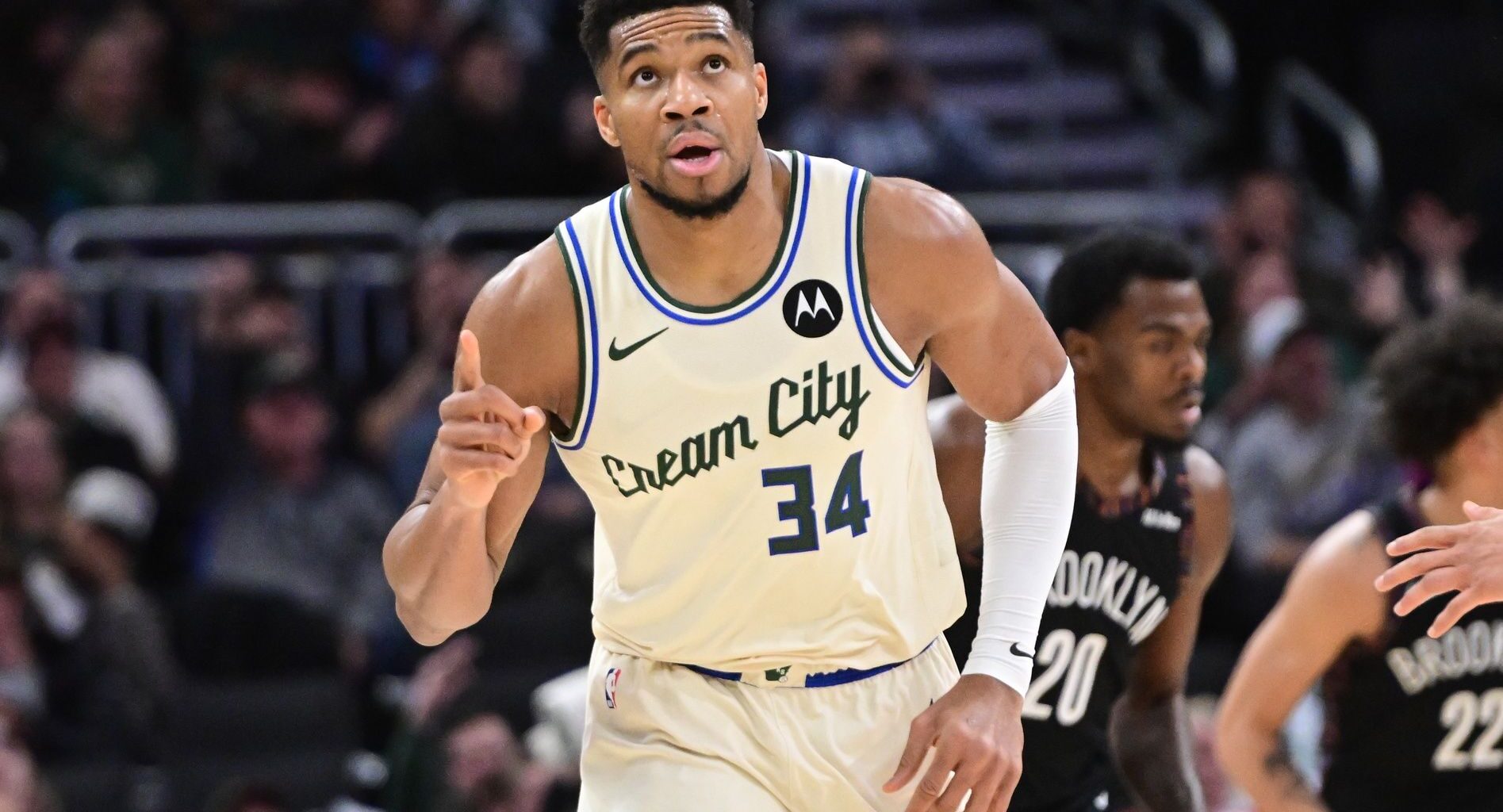 NBA Insider Reveals the ‘Tension’ in Bucks Locker Room Amid Giannis Antetokounmpo’s Trade Rumors