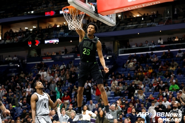 Doncic and James, maybe winning this season could be the last. Photo = Clutch Point SNS